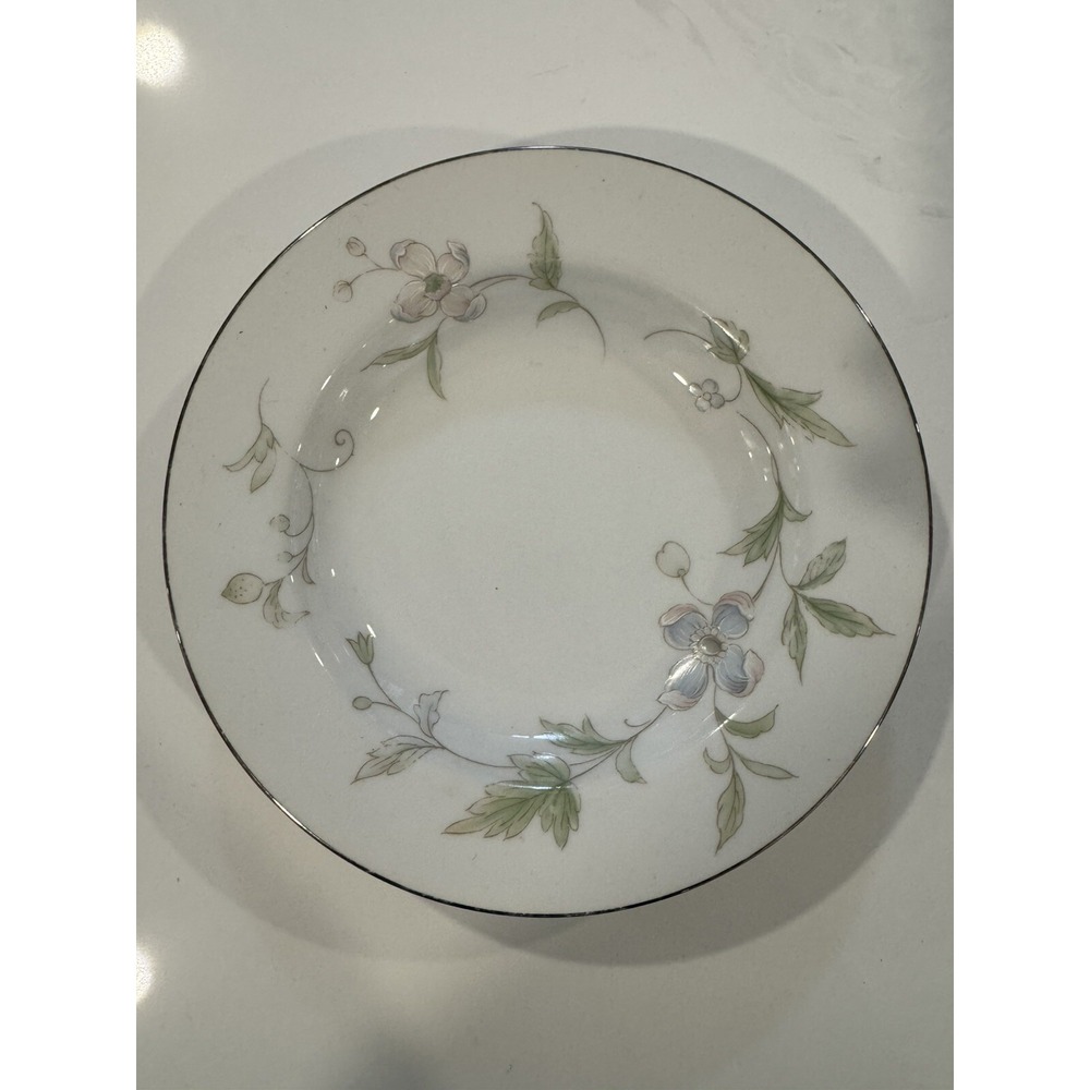 Four Crown China, Japan Cherbourg 332